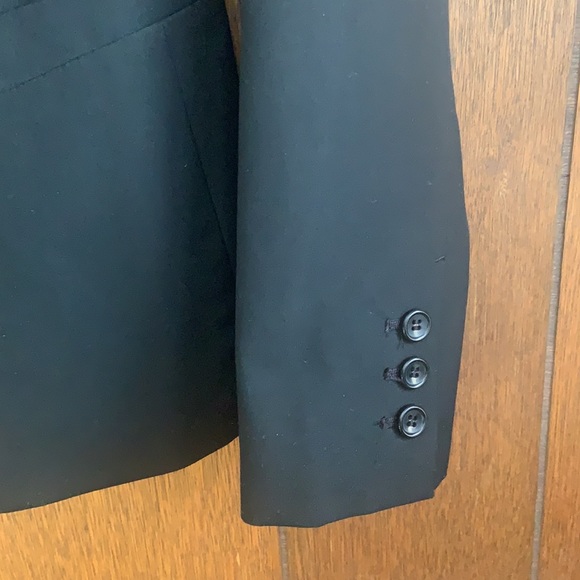 Blazer - Picture 3 of 5